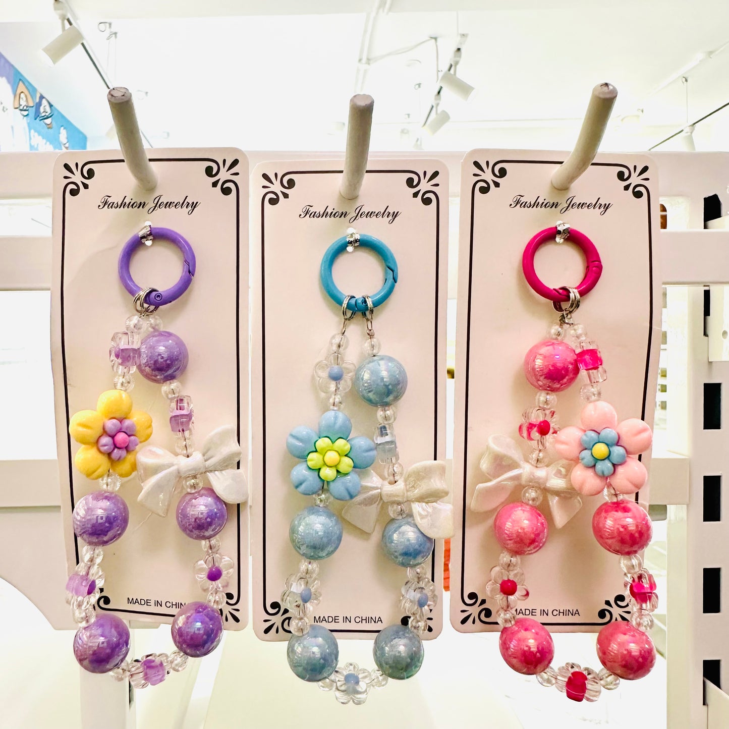 Floral and Pearl Tassel Mobile Keychain
