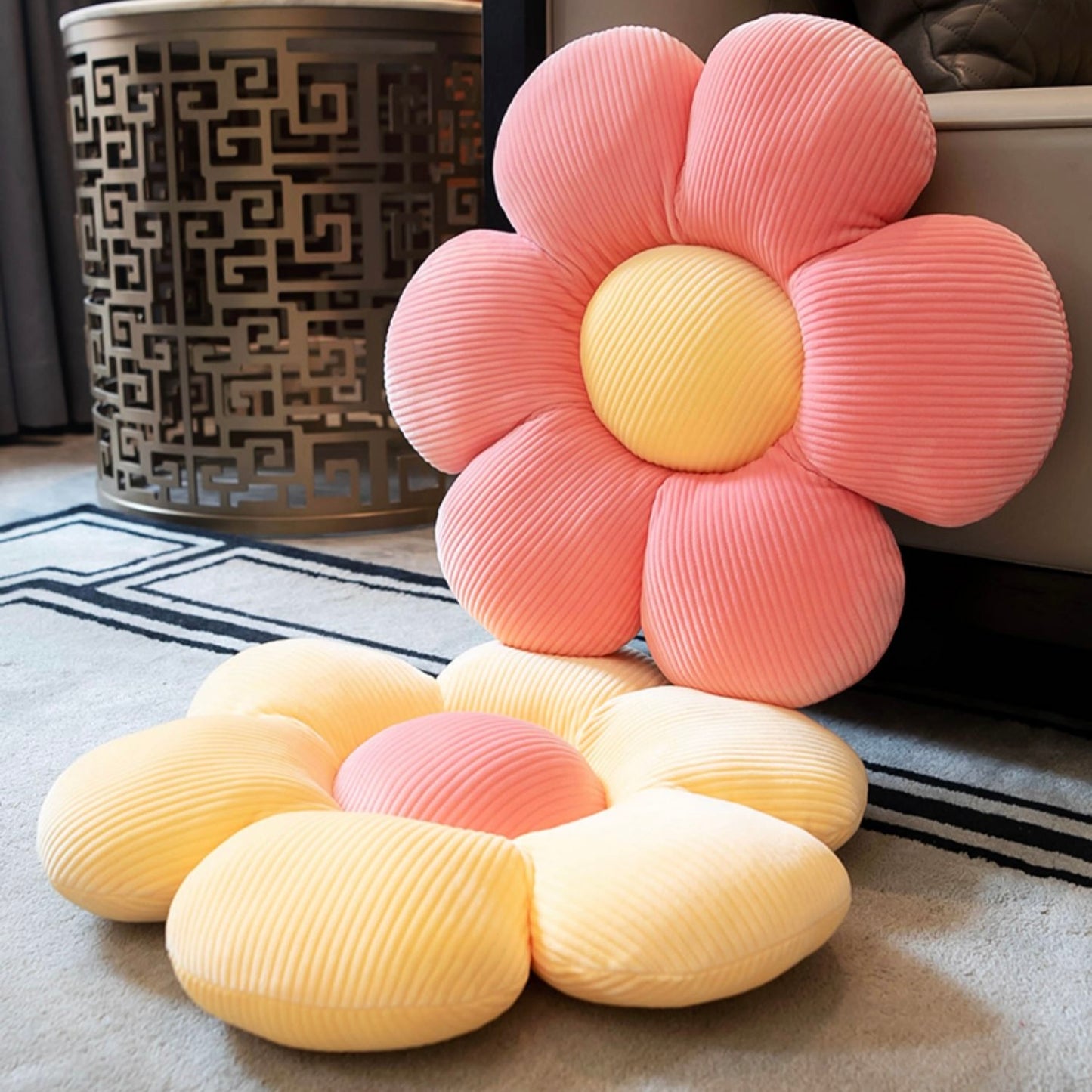 Daisy Pillow