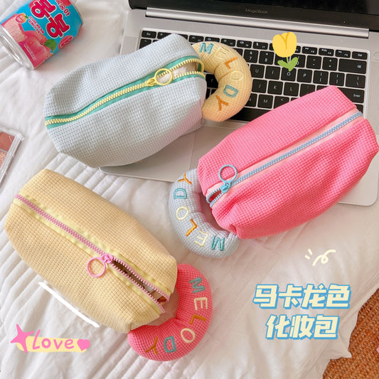 Macaron Storage Pouch