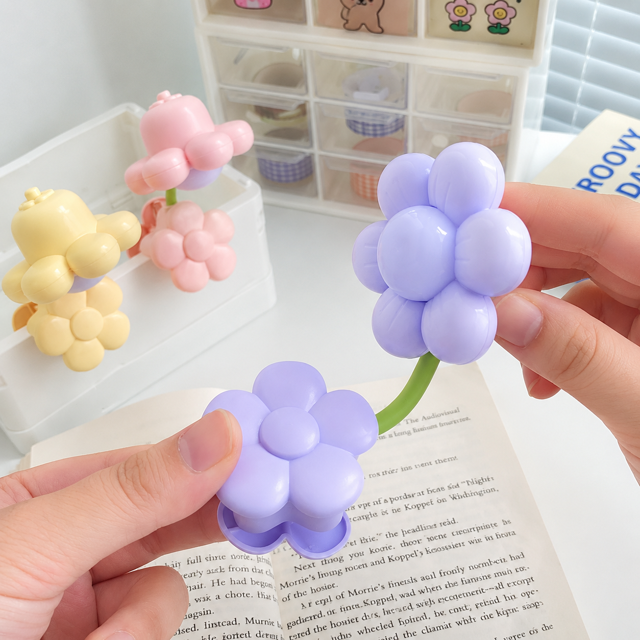 Floral Mini Reading Lamp