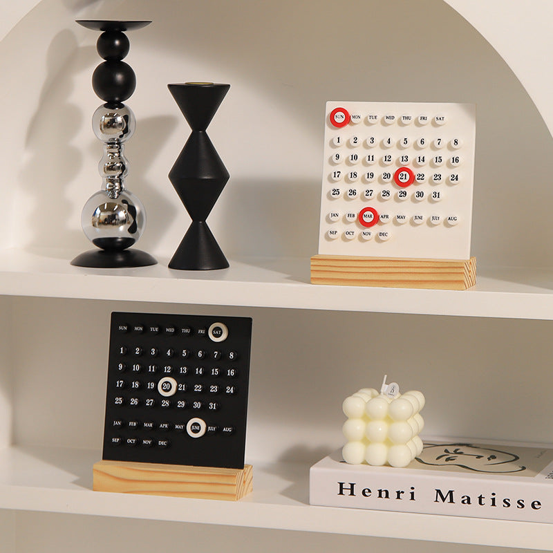 Pinteresty Desk Calendar