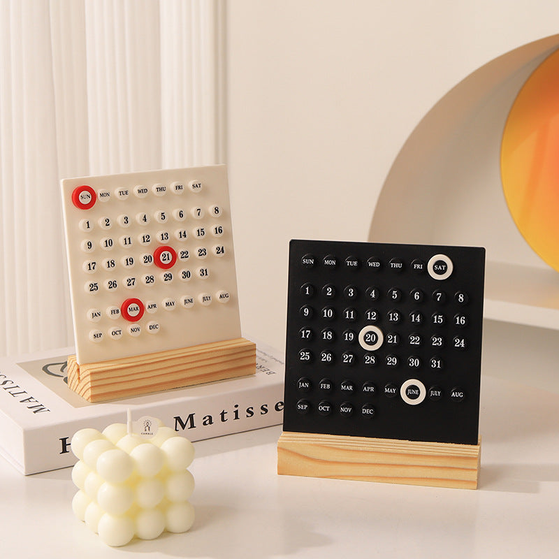 Pinteresty Desk Calendar