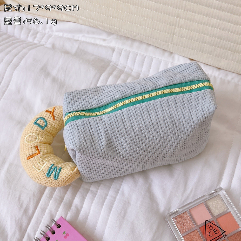 Macaron Storage Pouch
