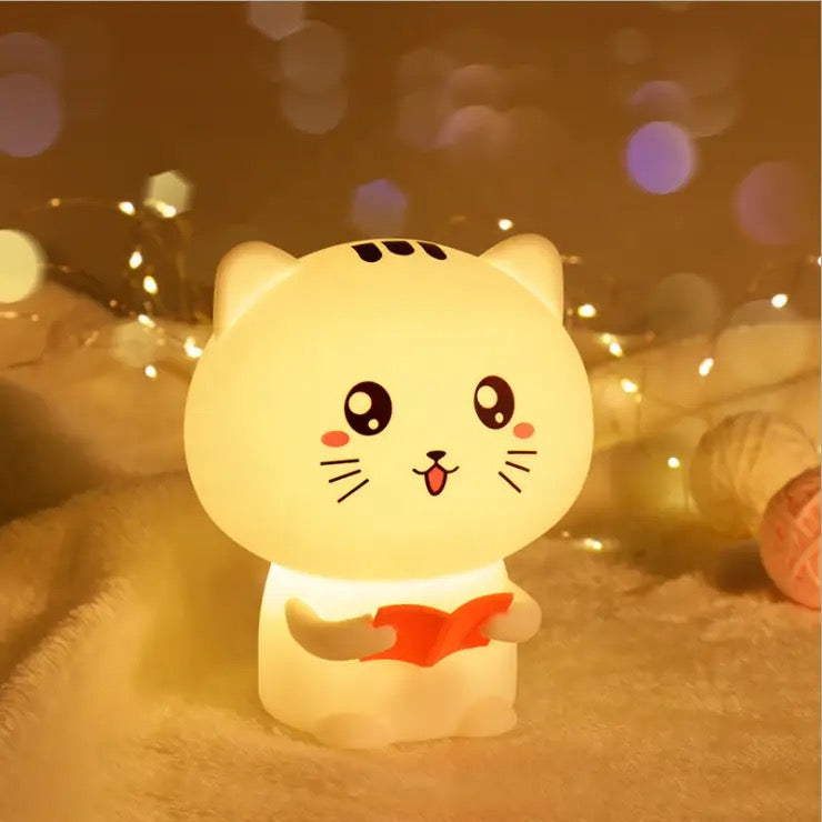 Reading Cat Lamp