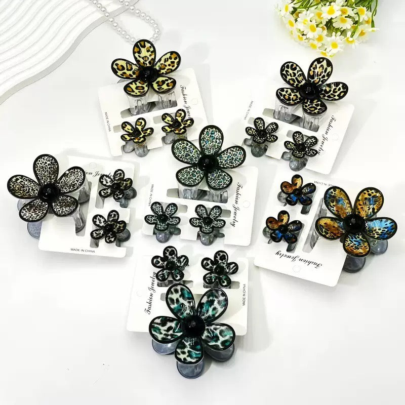 Floral hair clip