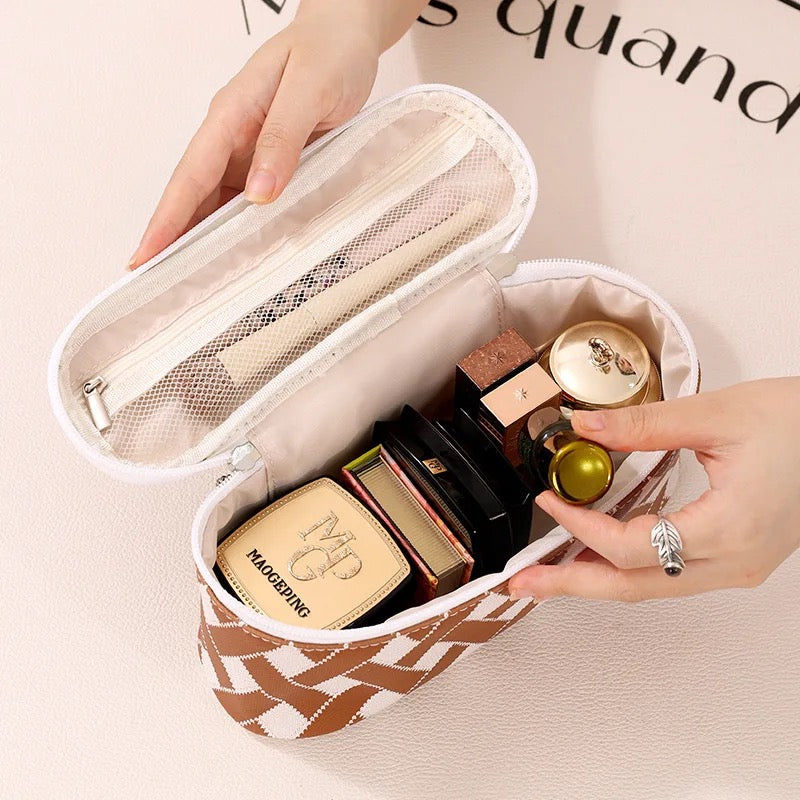 Preppy Style Makeup Storage Bag