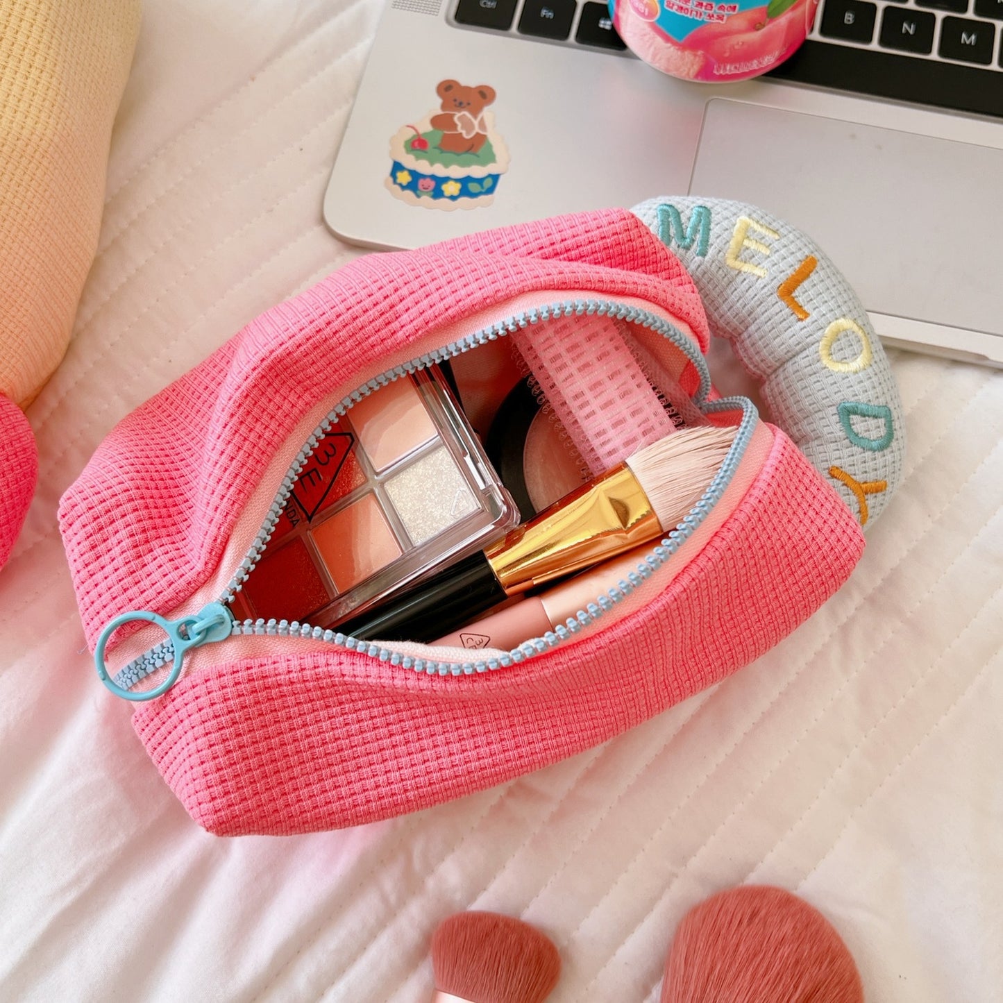 Macaron Storage Pouch