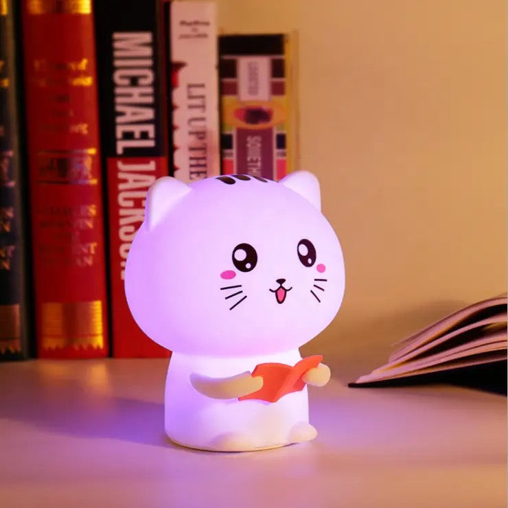 Reading Cat Lamp