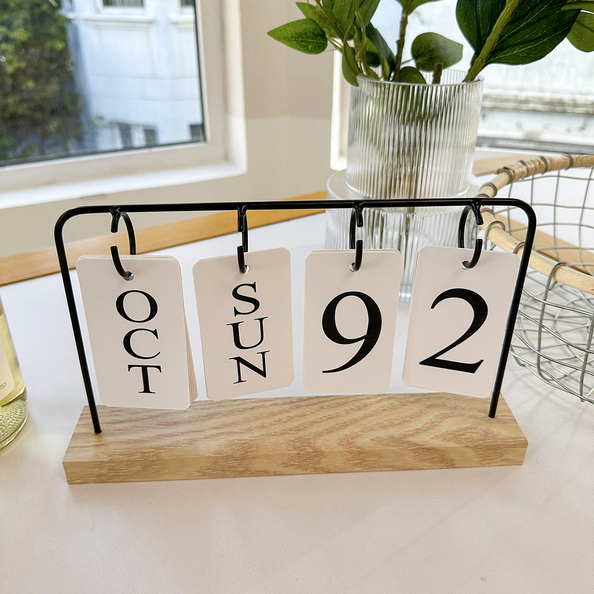 Pinteresty Nordic Flip Metal Desk Calendar