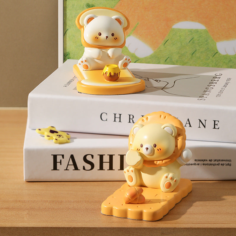 Biscuit Bear Resin Phone Holder