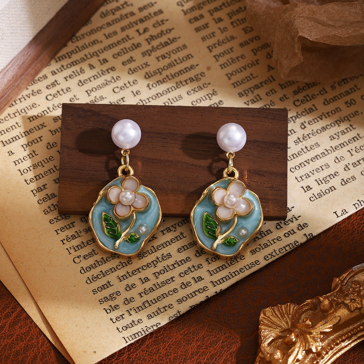 Blossom Pearl Earings