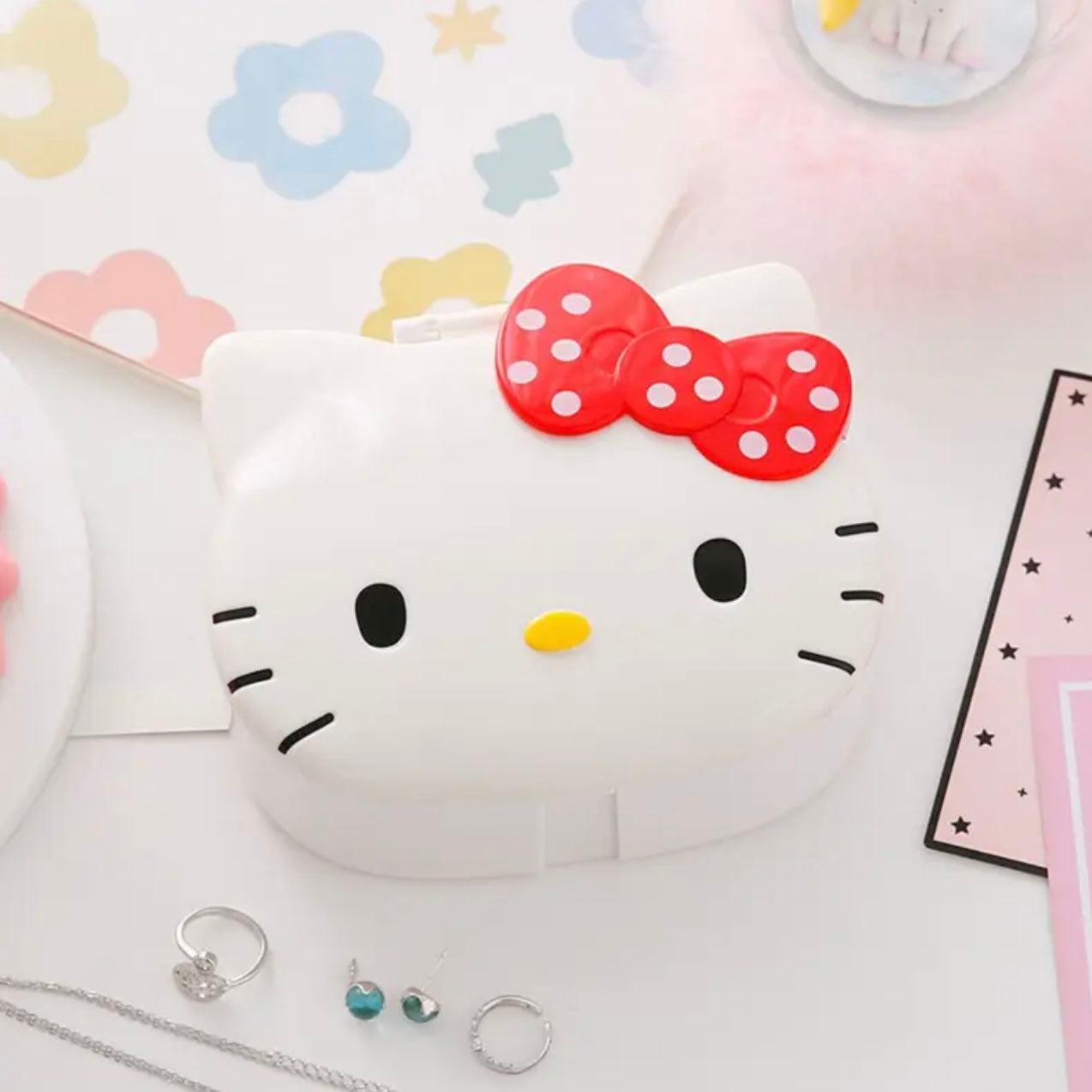 Hello Kitty Storage Box W Mirror