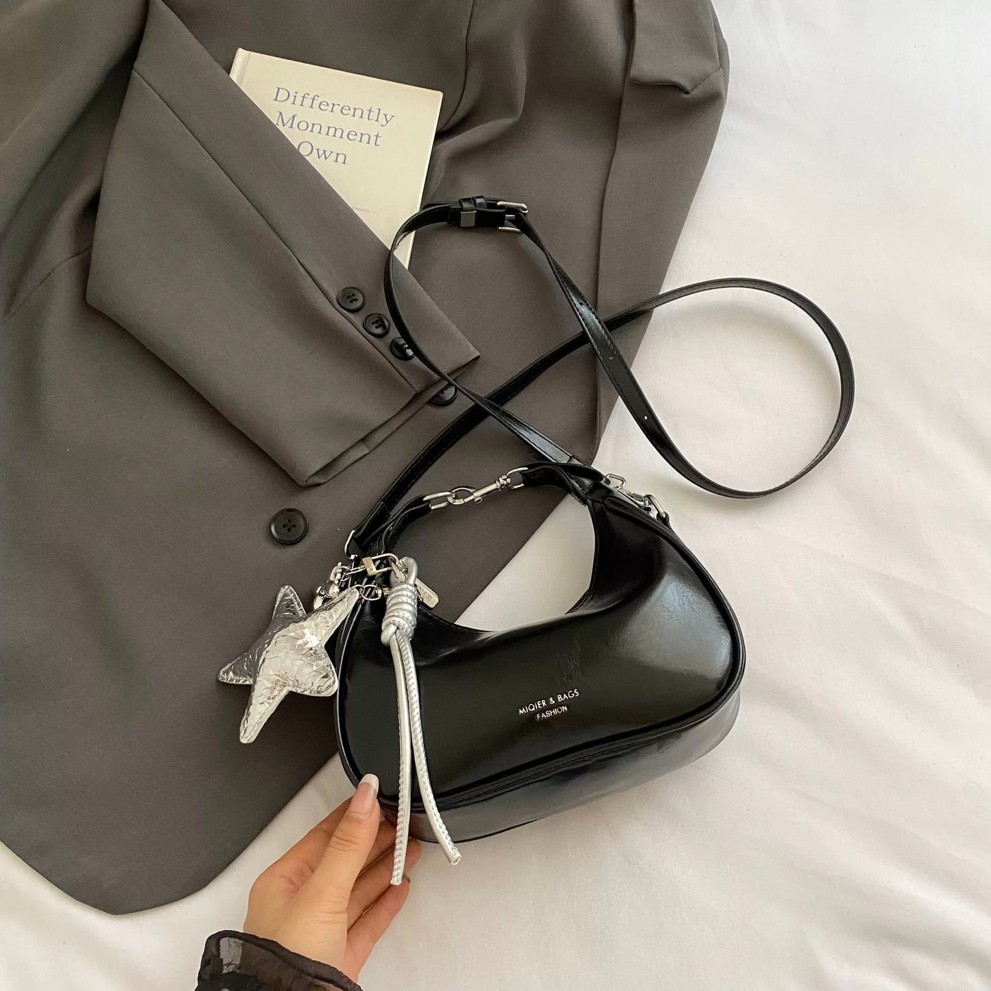 Star Solid Box Shoulder Bag