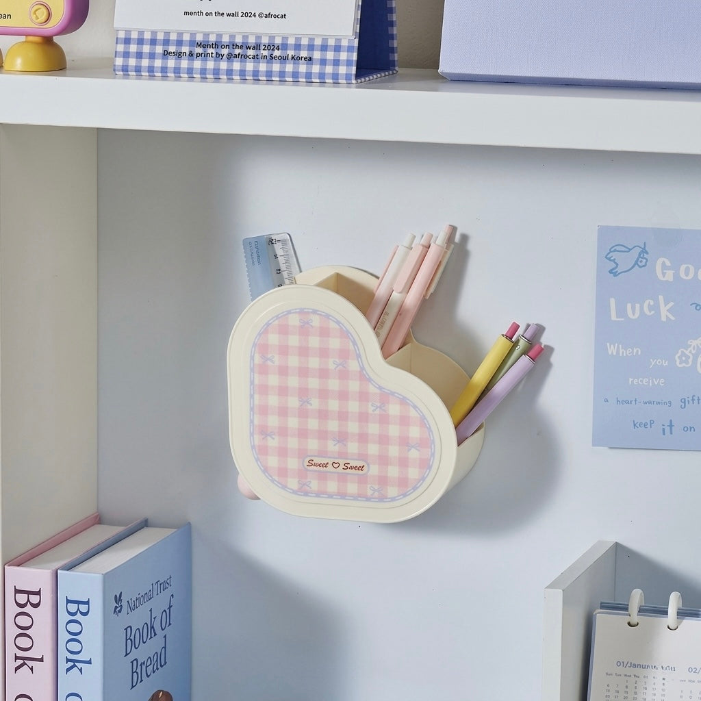 Pinteresty gingham desk organizer