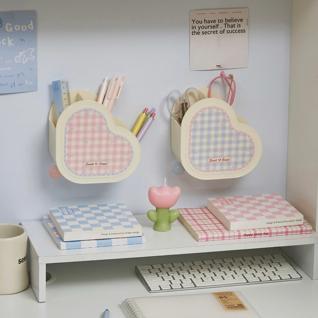 Pinteresty gingham desk organizer