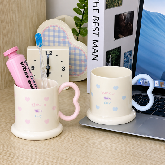 Kawaii Heart Pen Holder