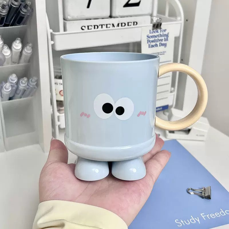 Big Eye Pen Holder