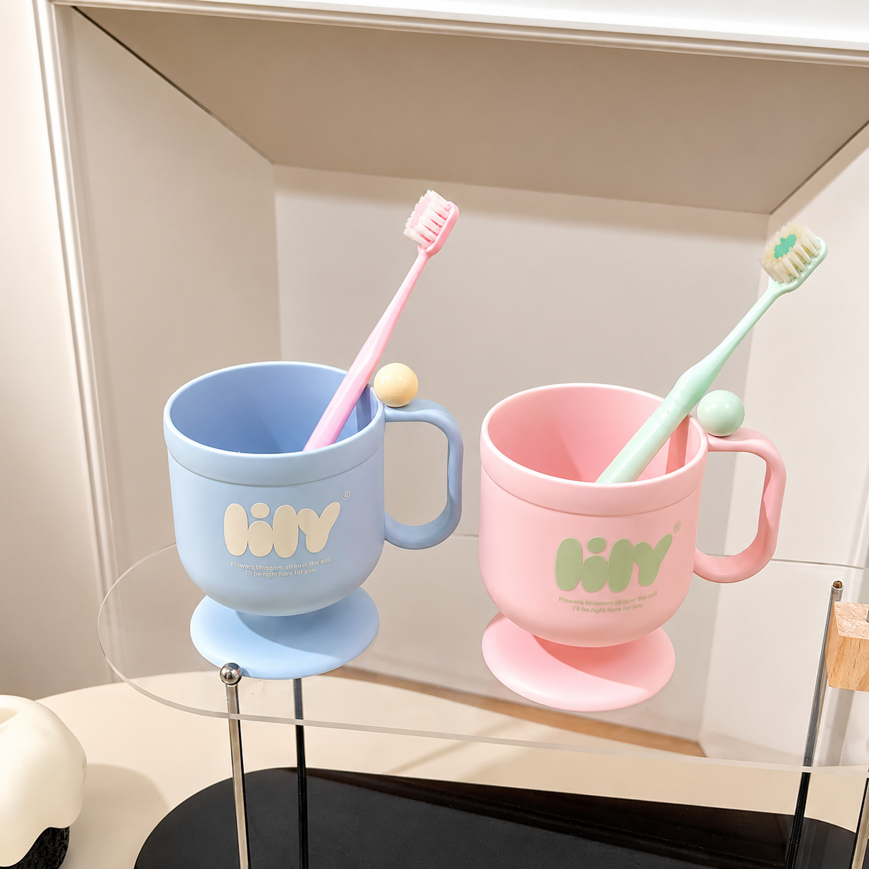 Kawaii Pen Holder